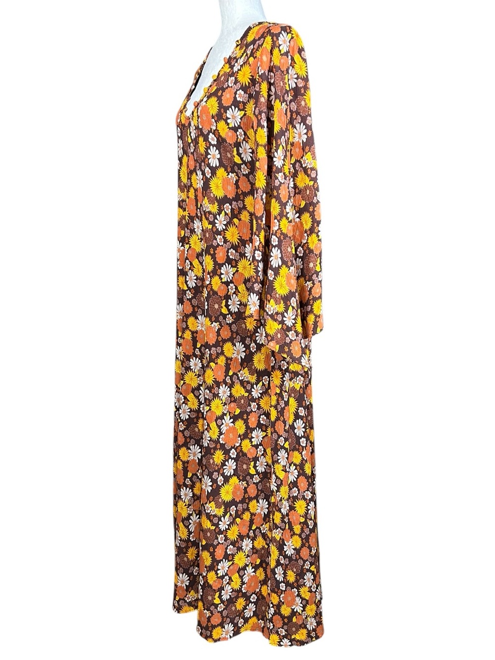 NEW The Hippie Shake Boho Maxi Dress 6 Daisies Trumpet Sleeves Retro Flowy - Picture 5 of 14